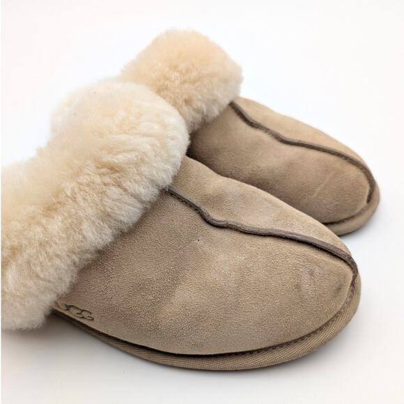 UGG Scuffette II Women's Sheepskin Slippers Round Toe Sand Size US7 EU38 - Picture 10 of 13